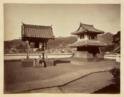 [Campanario y torre del tambor en el templo Jinso-ji] de Unknown artist