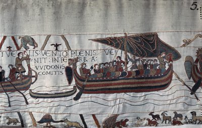 Desviado por la tormenta, el barco de Harold II (1022 - 1066) encalló en la costa de Ponthieu - Tapiz de Bayeux, conocido como Bordado de la Reina Matilde de Unknown artist