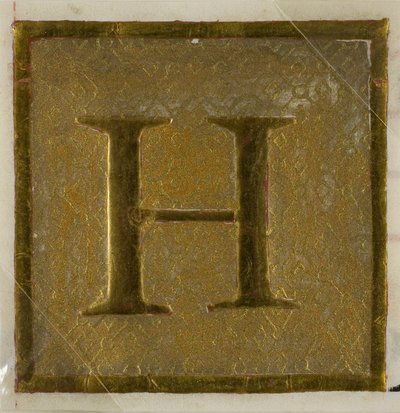 Inicial "H" iluminada en pañales de un libro de coro de Unknown artist