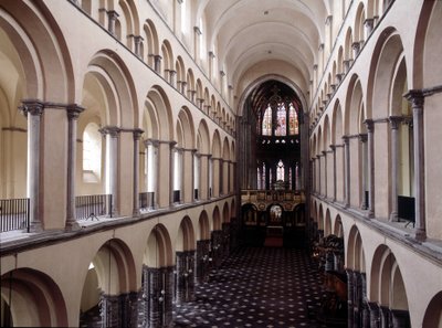 Interior de la catedral de Tournai: la nave. Bélgica de Unknown artist