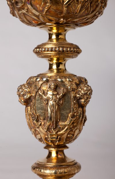 Orfebrería. Cáliz. Regalo del canónigo A. Le Vaillant de la Bassarderie, decano del capítulo de la catedral 1726 a 1758. Siglo XVIII. (detalle) de Unknown artist