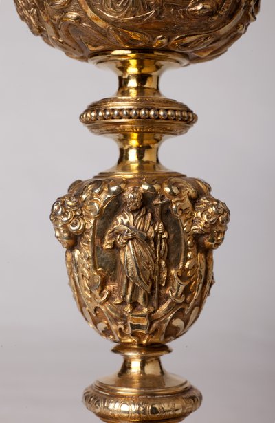 Orfebrería. Cáliz. Regalo del canónigo A. Le Vaillant de la Bassarderie, decano del capítulo de la catedral 1726 a 1758. Siglo XVIII. (detalle) de Unknown artist