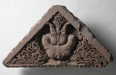 Pediment with the face of Glory (Kirti-mukha) de Unknown artist