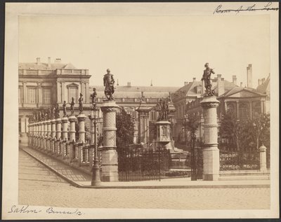 [Plaza Petit Sablon, Bruselas] de Unknown artist