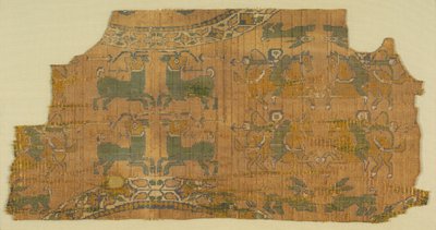 Samite fragment with hunters de Unknown artist