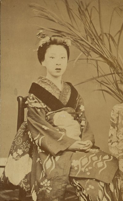 [Mujer japonesa sentada] de Unknown artist