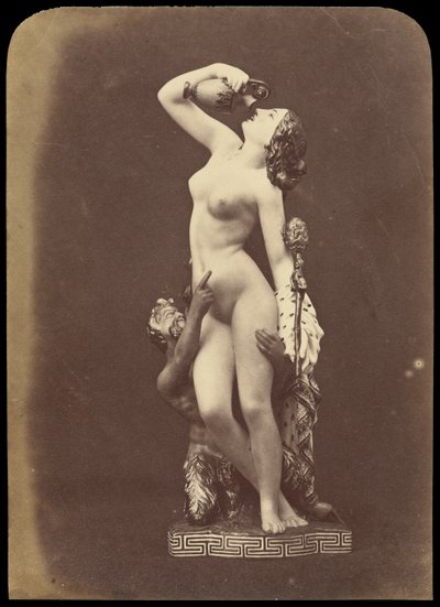[Estatua de mujer y sátiro] de Unknown artist