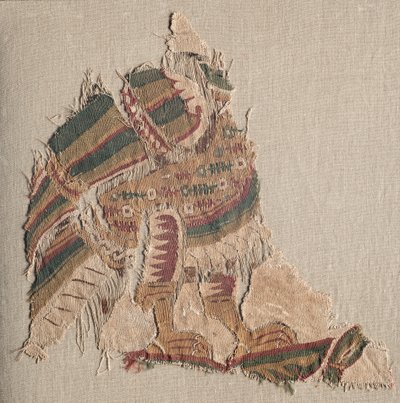 Tapestry with beheaded bird de Unknown artist
