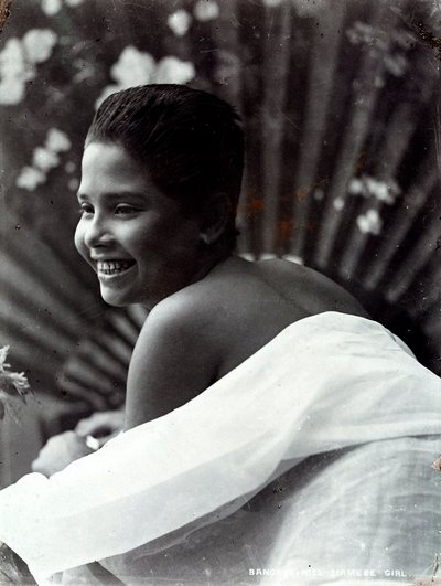 Una chica de Bangkok sonriendo de Unknown photographer