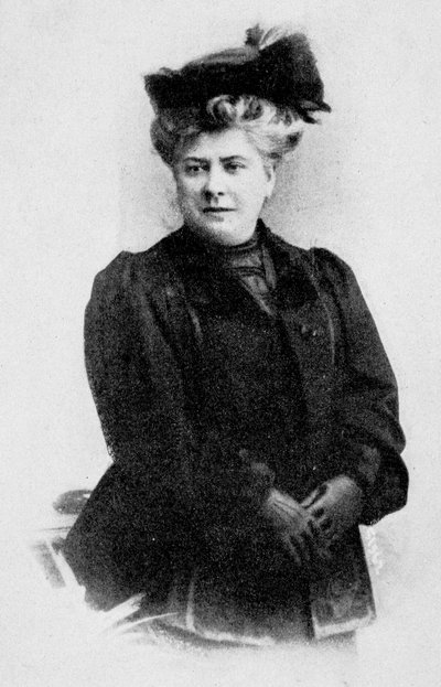 Doña Maria Picasso, madre de Pablo Picasso - en “Picasso, documentos iconográficos” por Sabartes de Unknown photographer