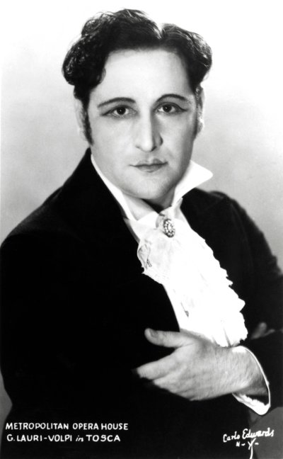 Giacomo Lauri-Volpi en "Tosca", en el Metropolitan Opera House de Nueva York de Unknown photographer