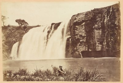 Cataratas Umgeni Inferiores, Provincia de Natal, Sudáfrica, circa 1882 de Unknown