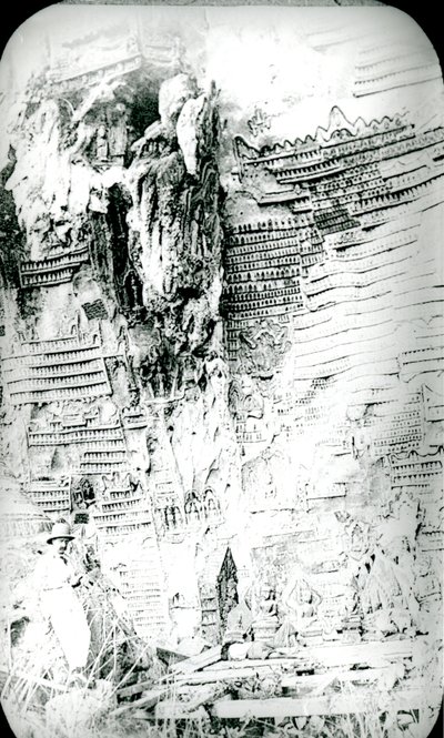 Ornamentación mural, Vestíbulo de Entrada, Cueva Kogun de Unknown photographer