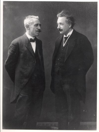 Paul Langevin y Albert Einstein de Unknown photographer