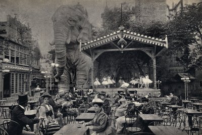 Escena de vida popular en el Moulin Rouge en París. Fotografía, finales del siglo XIX, París. Colección Selva de Unknown photographer