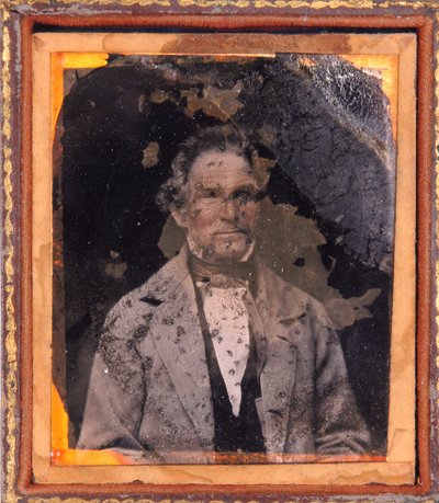 Retrato de un hombre. Daguerrotipo enmarcado circa 1850. de Unknown photographer