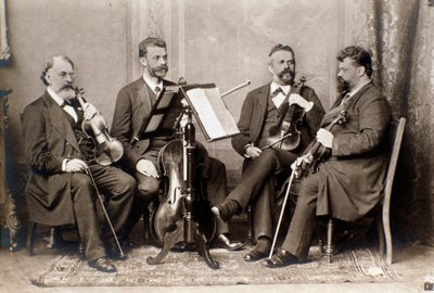 Retrato de los miembros del cuarteto Joachim, hacia 1900 (fotografía en blanco y negro) de Unknown photographer
