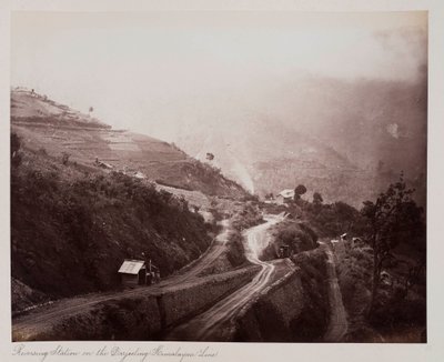 Estación de Reversión en la Línea Darjeeling-Himalaya, c.1885 de Unknown photographer