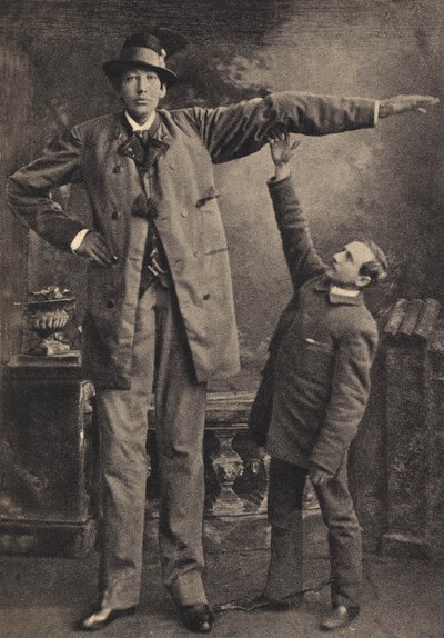 Los Monstruos, el Gigante. Fotografía, finales del siglo XIX, París. de Unknown photographer
