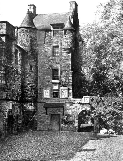 Castillo de Ferniehirst, Jedburgh, Borders, Escocia, 1924-1926 de Valentine and Sons Ltd