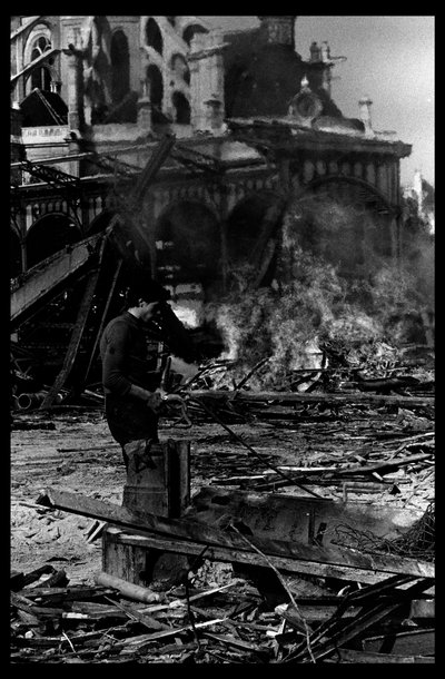 Demolición del mercado central en París, en agosto de 1971 (foto en blanco y negro) de Victor Baltard