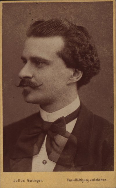 Retrato del compositor Eduard Strauss 1835-1916, 1874 de Vienna . Photo studio Julius Gertinger
