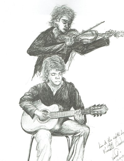 El guitarrista y violinista en el café 8th day Manchester de Vincent Alexander Booth