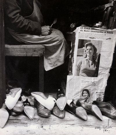 El zapatero (foto b/n) de Vincenzo Balocchi