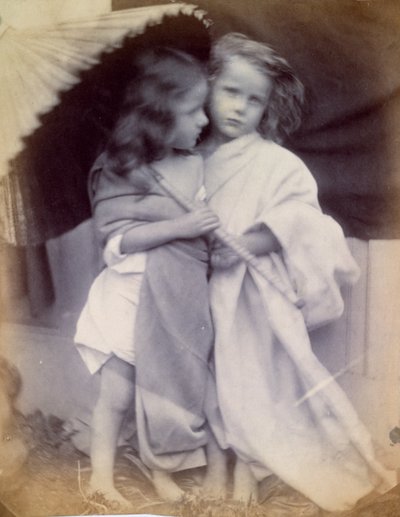 Paul y Virginia bajo una sombrilla, c.1855-65 de Viscountess Hawarden
