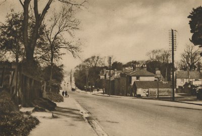 Donde la carretera romana a Dover cruza Shooters Hill más allá de Blackheath, c. 1935 de W. Whiffin