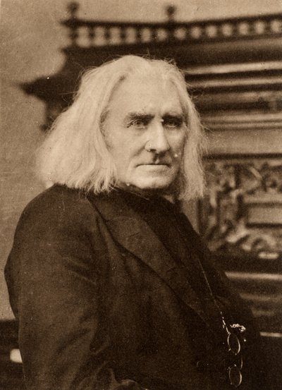 Franz Liszt (1811-1886) Pianista y compositor húngaro en su madurez. Fotograbado a partir de una fotografía de W & D Downey, Londres (fotograbado). de W. and D. Downey