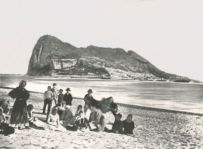 Vista de la Roca desde el mar, Gibraltar de W and S Ltd
