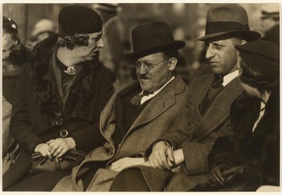 Un banco en el Bronx el domingo de Walker Evans