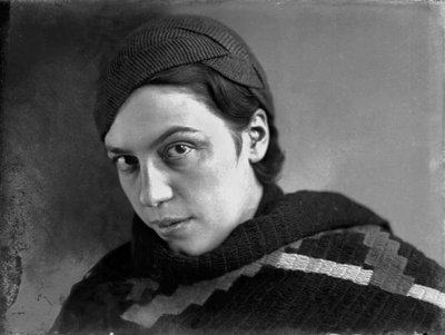 Retrato de Anita Pittoni, c.1940 (foto b/n) de Wanda Wulz