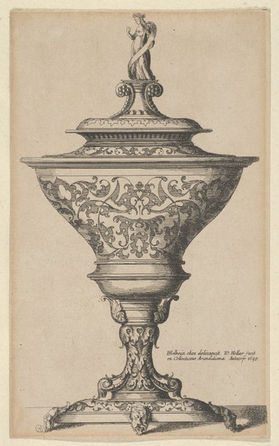 Copa ornamentada sobre pies de máscaras de Wenceslaus Hollar
