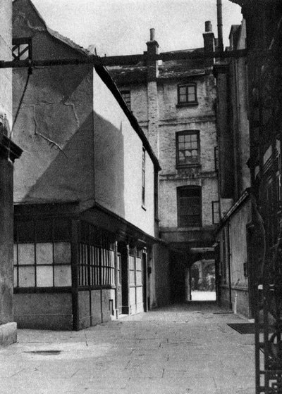 Edificios de Calvert, con un patio típico de la antigua Borough High Street, Londres, 1926-1927 de Whiffin