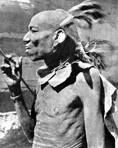 Un miembro de la tribu Turkana, Kenia, África, 1936 de Wide World Photos