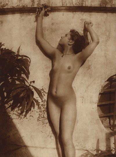 Mujer italiana (de Sicilia) (foto b/n) de Baron Wilhelm von Gloeden