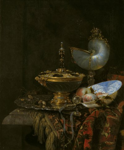 Magnífica naturaleza muerta con cuenco Holbein, nautilus y copa de vidrio y frutero de Willem Kalf