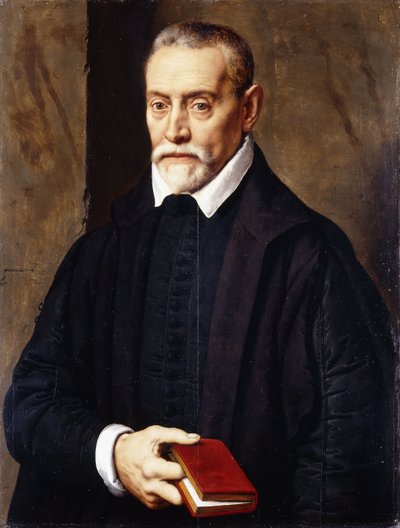 Retrato de un académico, medio cuerpo, con traje negro, sosteniendo un libro de Willem Key