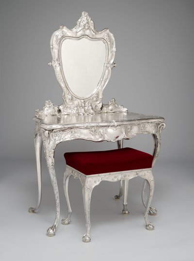 Tocador y taburete Martelé, hecho por la Compañía de Manufactura Gorham de William Christmas Codman