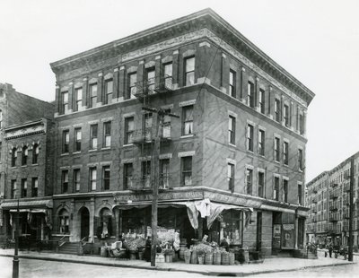 767 East 152nd Street, 7 de diciembre de 1915 de William Davis Hassler
