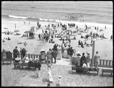 Bañistas y veraneantes, Deal, Nueva Jersey, julio de 1916 de William Davis Hassler