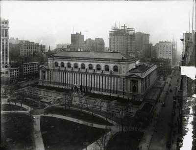 Biblioteca Pública de Nueva York y Bryant Park, c.1910-21 de William Davis Hassler
