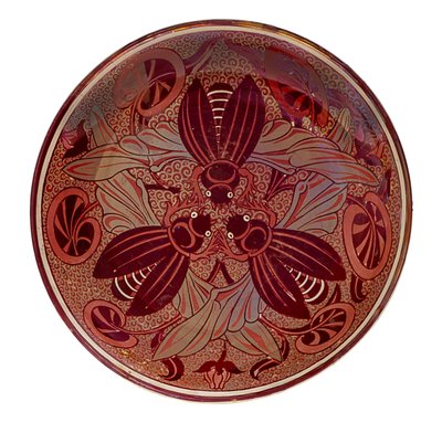 Plato de escarabajo de lustre rojo, 1888-1907 de William de Morgan