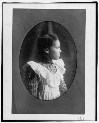 Bazoline Estelle Usher, estudiante de la Universidad de Atlanta de William Edward Burghardt "W. E. B." Du Bois