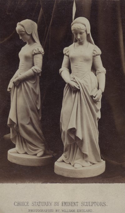 Estatuas en exhibición en la Exposición Internacional, Londres de William England