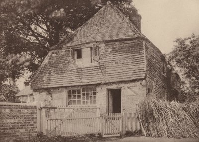 Cottage at Corner of Churchyard, Hellingley, Sussex (foto en blanco y negro) de William Galsworthy Davie