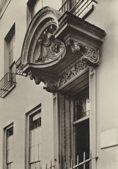 Puerta, 9, Grosvenor Road, Londres (foto en b/n) de William Galsworthy Davie