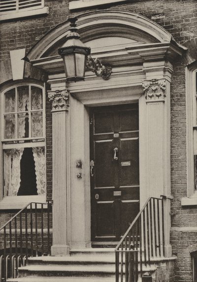 Puerta, Calle Southgate, Winchester (foto en blanco y negro) de William Galsworthy Davie